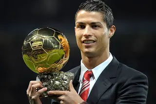 عن موسم 2008.. رونالدو يهزم ميسي وينتزع جائزة "Boat" 29 أكتوبر 2026